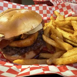 Longhorn Bar - Cowboy burger