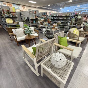 Bealls - Furniture - Department Stores Near Me - Riverview, Florida