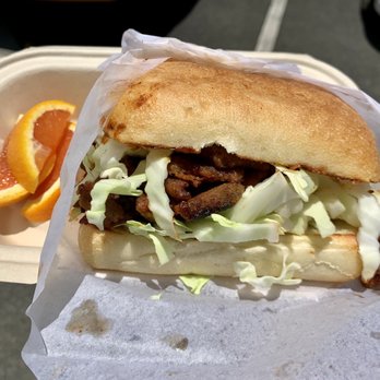 Blondies Vegan Wholesale - BBQ sandwich - Vegan Near Me - Honolulu, Hawaii