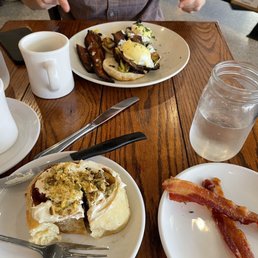 Eggs Benedict