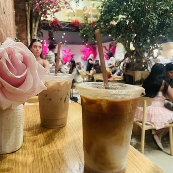 Ariston Flowers & Cafe - Florists Near Me - New York, New York