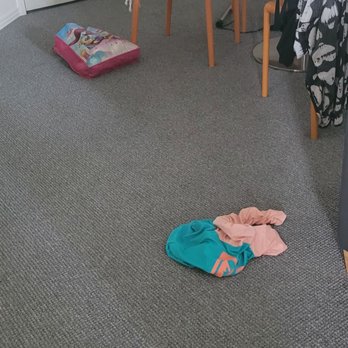 Turtle Beach Resort - Crappy furniture got abused for using a pull out sofa that broke cleaners won't clean you are yelled at. - Resorts Near Me - Mermaid Beach, QLD