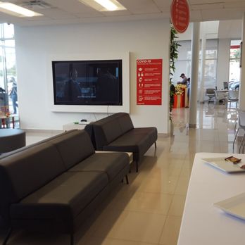Autocentro Toyota - Car Dealers Near Me - San Juan, Puerto Rico