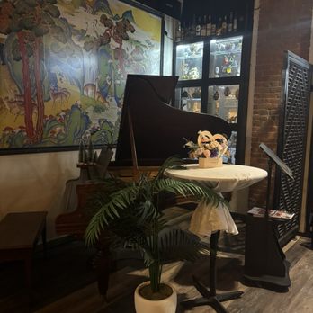 Tekkaba - Entrance - Sushi Bars Near Me - Vancouver, British Columbia