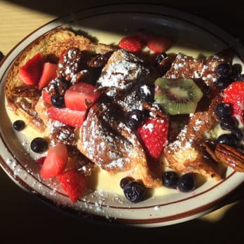 Modern Diner - Custard French toast - Diners Near Me - Pawtucket, Rhode Island