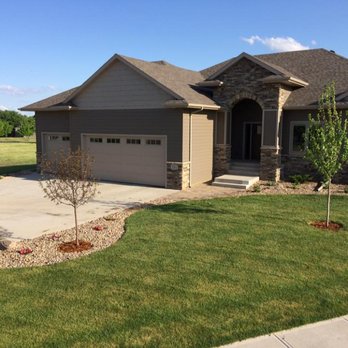 Curb Appeal Landscapes - Front Landscaping - Landscaping Near Me - Canton, South Dakota Curb Appeal Landscapes - Front Landscaping - Landscaping Near Me - Canton, South Dakota