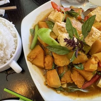 Bulan Thai Vegetarian Kitchen - Busaba Pumpkin (V)(GFO) - Vegetarian Near Me - Los Angeles, California Bulan Thai Vegetarian Kitchen - Busaba Pumpkin (V)(GFO) - Vegetarian Near Me - Los Angeles, California
