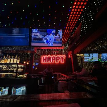 Happy Camper - Bar area - Bars Near Me - Chicago, Illinois