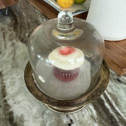 LuAnn's Cupcakes - Next day cupcake throne. My friend loved these minis so much.
