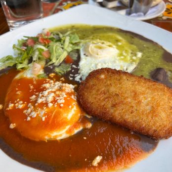 Las Bugambilias - Huevos divorciados - Mexican Near Me - Philadelphia, Pennsylvania Las Bugambilias - Huevos divorciados - Mexican Near Me - Philadelphia, Pennsylvania
