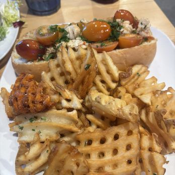Washoe Public House - Lobster roll - New American Near Me - Reno, Nevada Washoe Public House - Lobster roll - New American Near Me - Reno, Nevada