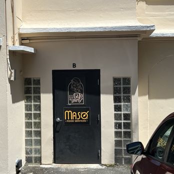 El Gato de Lavapiés - If not for the sign, you'd drive/walk right past it. - Spanish Near Me - San Juan, Puerto Rico