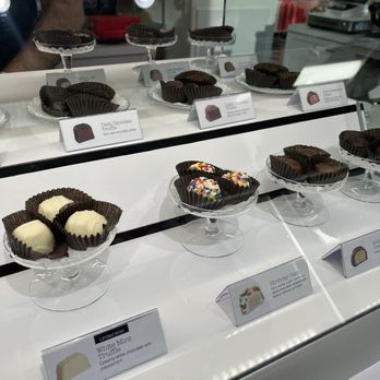 See's Candies - Candy Stores Near Me - La Canada Flintridge, California See's Candies - Candy Stores Near Me - La Canada Flintridge, California