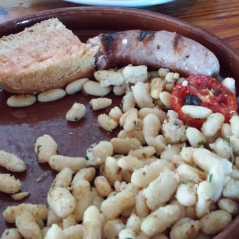 Cap de Creus - Catalanian sausage with white beans and grilled tomato - Spanish Near Me - Cadaques, GI