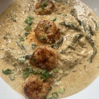 Wilma's - Shrimp and grits - Seafood Near Me - Wilmington, Delaware