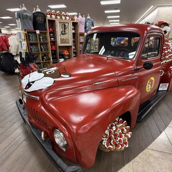 Buc-ee’s - Gas Stations Near Me - Smiths Grove, Kentucky Buc-ee’s - Gas Stations Near Me - Smiths Grove, Kentucky