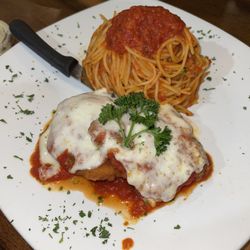 New York J & P Pizza - Spaghetti with Meatballs / Sausage