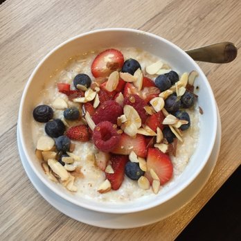 Cafe Square One - The Oatmeal. Very pleasant and satisfying! - Salad Near Me - Philadelphia, Pennsylvania