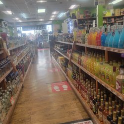 Hook Discount Wine & Liquor