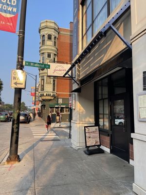 Gussie's Handmade Italian by null