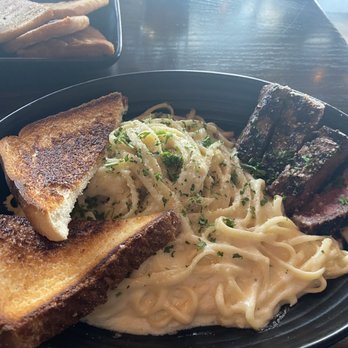 Strap Tank Brewery - Linguine Alfredo - New American Near Me - Lehi, Utah Strap Tank Brewery - Linguine Alfredo - New American Near Me - Lehi, Utah