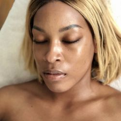 Honeys Skincare - Glowing directly after the Ultimate Facial