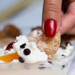 Mama's Famous Cannoli Chips - Mama's fresh baked crisp Cannoli chips & Signature Ricotta Cannoli cream for dipping