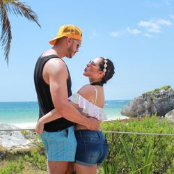 Turismo Channel - A couple