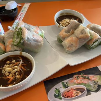 Streets Pho & Grill - Spring roll (pork and shrimp) - Vietnamese Near Me - Santee, California