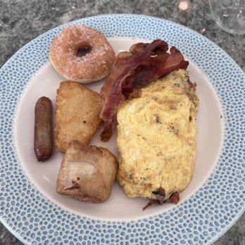 Siete - omelette - Buffets Near Me - Cancún, ROO