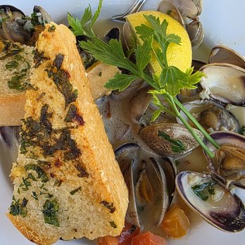 Longhi’s Kaanapali - appetizer clams - Italian Near Me - Lahaina, Hawaii Longhi’s Kaanapali - appetizer clams - Italian Near Me - Lahaina, Hawaii