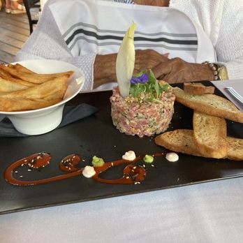 La Clef des Champs - Tartare de thon - French Near Me - Sainte-Adele, Quebec La Clef des Champs - Tartare de thon - French Near Me - Sainte-Adele, Quebec