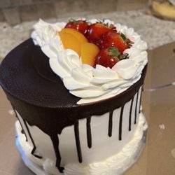 Sheila’s Bakery - tres leches cake