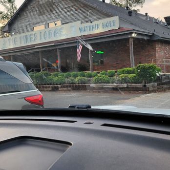 Big Pines Lodge - American Near Me - Karnack, Texas