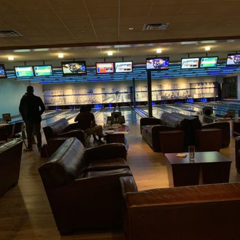 Pinstripes - Bowling alleys - New American Near Me - South Barrington, Illinois