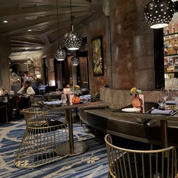 Bistro le Sam - Canadian (New) Near Me - Quebec City, Quebec