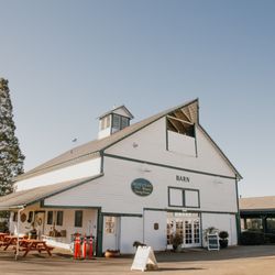 RoxyAnn Winery - You'll absolutely love visiting our Medford Tasting Room and seeing all the Southern Oregon history our venue has to offer!