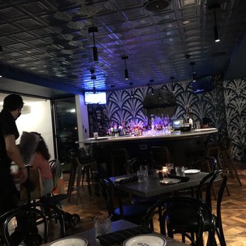 Speaks Clam Bar - St. Armands Circle - Upstairs bar area - Seafood Near Me - Sarasota, Florida