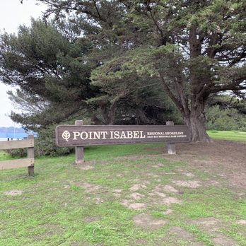 Point Isabel Regional Shoreline - Dog Parks Near Me - Richmond, California Point Isabel Regional Shoreline - Dog Parks Near Me - Richmond, California