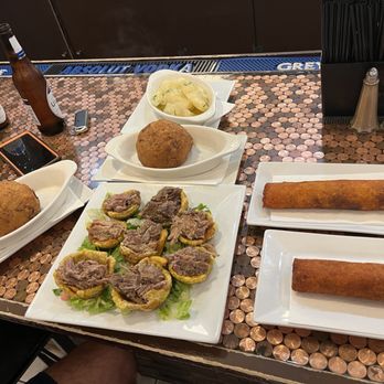El Rincon Tropical - This, my friend's, I call a little bit of heaven. Missing the Yellow Spanish Rice, but you get the drift. - Puerto Rican Near Me - Virginia Beach, Virginia