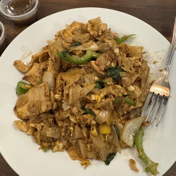 Thai E San - Drunken Noodles - Thai Near Me - Irving, Texas