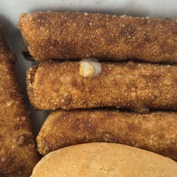 Jim's Place - Wonton mozzarella sticks - Ice Cream & Frozen Yogurt Near Me - Slinger, Wisconsin