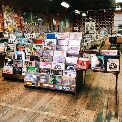 Vertical House Records by null