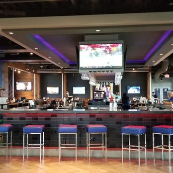 Topgolf - Sports bar on 1st level - New American Near Me - Miami Gardens, Florida Topgolf - Sports bar on 1st level - New American Near Me - Miami Gardens, Florida