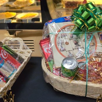 Taj Supermarket - Gift baskets, some of the items don't seem all that Indian though - International Grocery Near Me - Sacramento, California