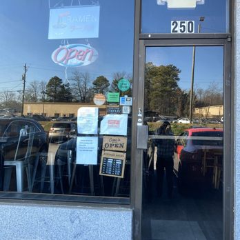 KAWA 18 RAMEN - Front door. Nobody home at 12pm on Sun, Jan 4. - Ramen Near Me - FOREST PARK, Georgia