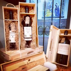 Enoteca Obsequium Wine Shop Bistrot - Vini e Statua