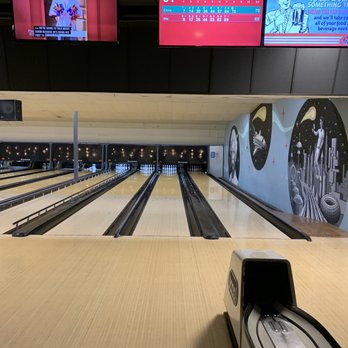 The Comet Pub & Lanes - Pizza Near Me - Decatur, Georgia The Comet Pub & Lanes - Pizza Near Me - Decatur, Georgia