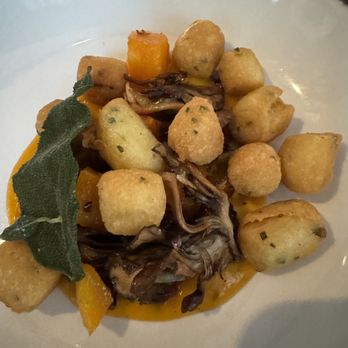 Sunday Vinyl - Gnocchi - Wine Bars Near Me - Denver, Colorado