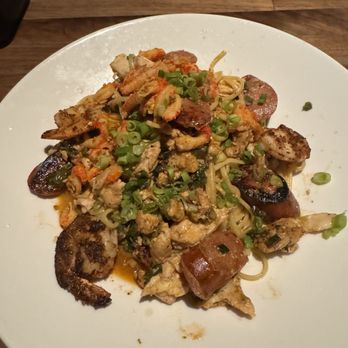 Yard House - Chicken Spicy Jambalaya - New American Near Me - Honolulu, Hawaii Yard House - Chicken Spicy Jambalaya - New American Near Me - Honolulu, Hawaii